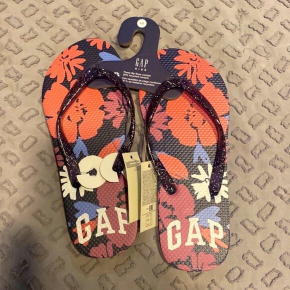 GAP Other - ️ Gap Kids Sparkle Flip Flops